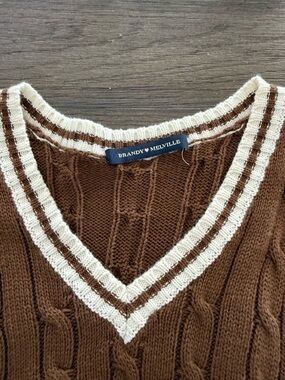 Brandy Melville Brown V-Neck Cable Knit Sweater with Cream Trim